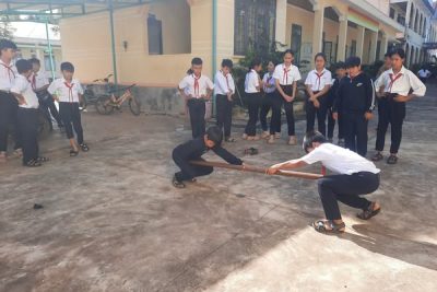 SÔI NỔI HOẠT ĐỘNG NGOÀI GIỜ LÊN LỚP TRƯỜNG THCS LÝ TỰ TRỌNG